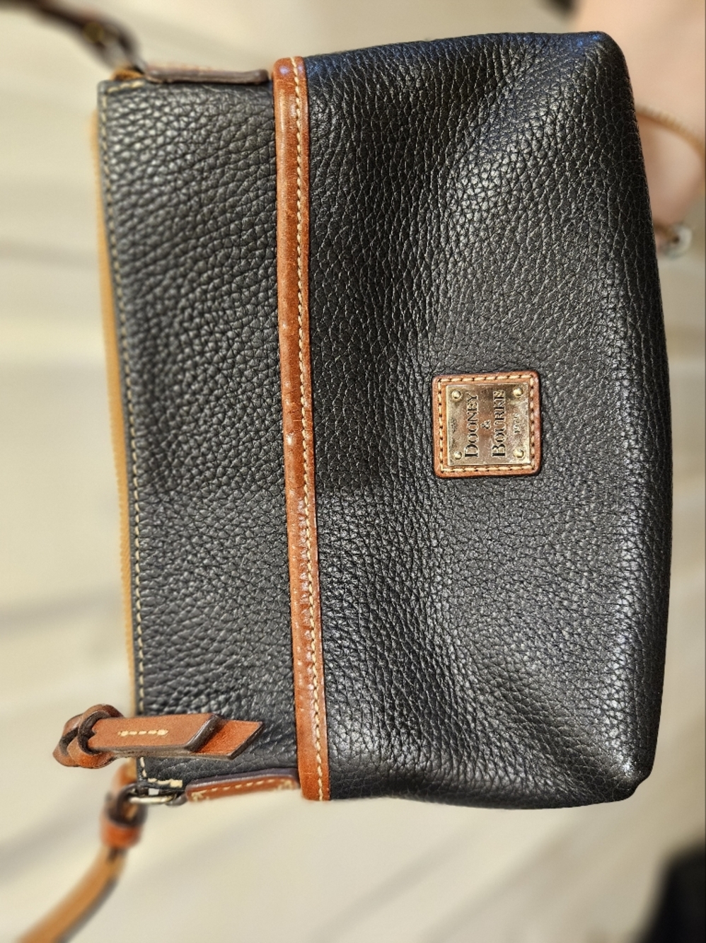 Dooney & Bourke black leather crossbody bag handbag purse - Picture 2 of 14